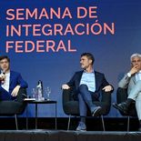 El gobernador de Buenos Aires, Axel Kicillof, durante el panel Diálogo y liderazgo del encuentro del Consejo Federal de Inversiones. El gobernador de Buenos Aires, Axel Kicillof, durante el panel Diálogo y liderazgo del encuentro del Consejo Federal de Inversiones.