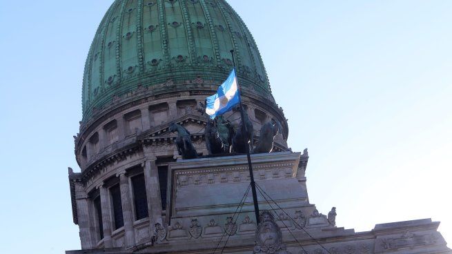 La Cámara de Diputados busca incluir el debate sobre el suicidio en la Argentina.