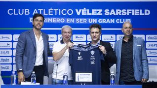 Guillermo Barros Schelotto es oficialmente el nuevo DT de Vélez.