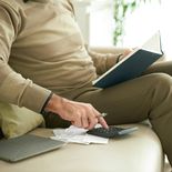 El sistema de cuidados se reformula con eje en las redes comunitarias y enfoque en los adultos mayores. El sistema de cuidados se reformula con eje en las redes comunitarias y enfoque en los adultos mayores.