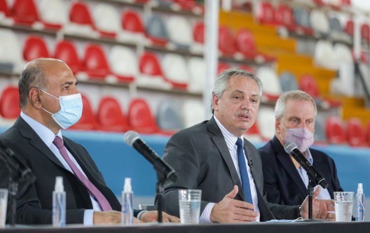 En medio de rumores, Manzur insiste con que su relación con el Presidente es excelente.