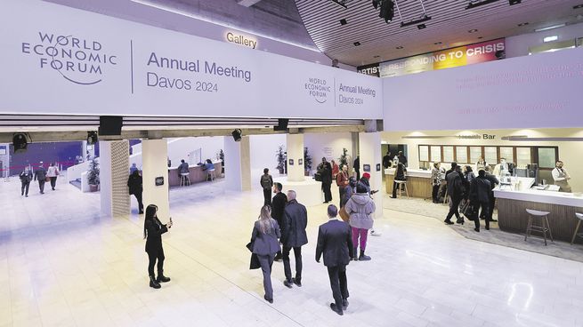 Impacto. La presentación del informe se realizó antes de la inauguración del Foro Económico en la ciudad Suiza de Davos, donde se congregarán importantes figuras de todo el mundo de la economía y la política.