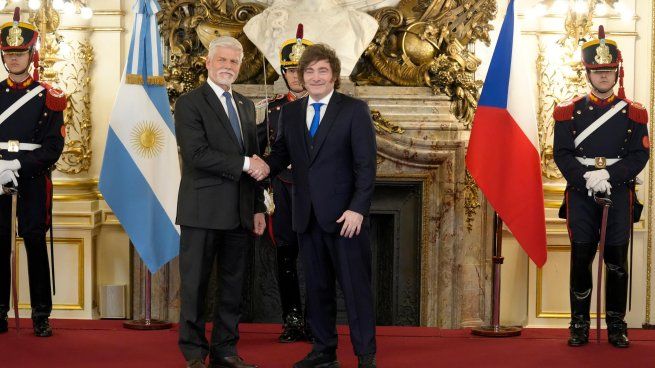 Javier Milei junto a Petr Pavel, en Casa Rosada.