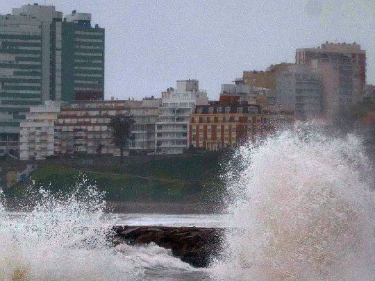 Las temperaturas mínimas en Mar del Plata estarán entre -5 °C y 5 °C, mientras que las máximas oscilarán entre 7 °C y 16 °C.