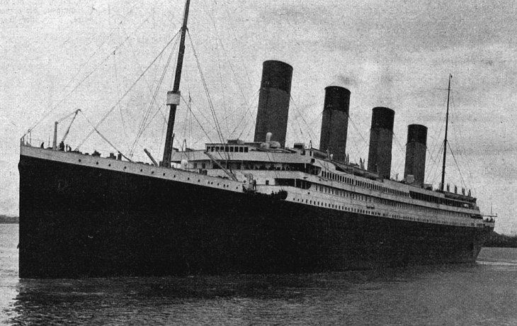 El Titanic se hundió en 1912.