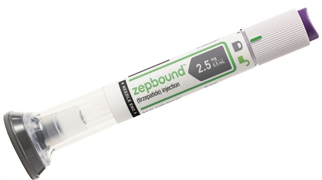 Zepbound, junto con Wegovy, el superproducto de Novo Nordisk, que contiene semaglutida, son los únicos fármacos de su clase aprobados para la pérdida de peso en un mercado que, según los analistas, se va a convertir en uno de los más lucrativos de la historia de la industria farmacéutica.