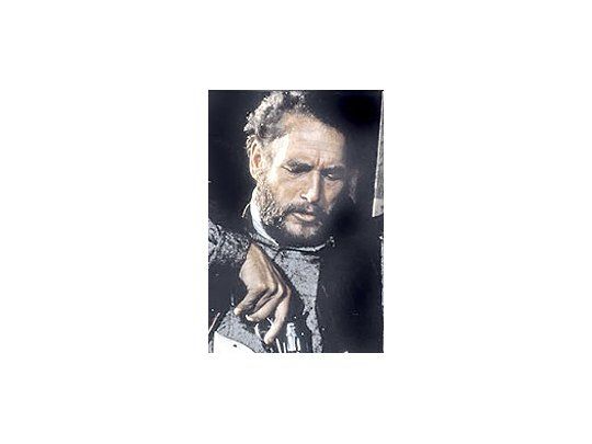 Películas como «Hombre» deMartin Ritt o «El juez delpatíbulo» de John Huston, aún hoyincomprendidas, son ejemplos delPaul Newman más audaz yexperimental.