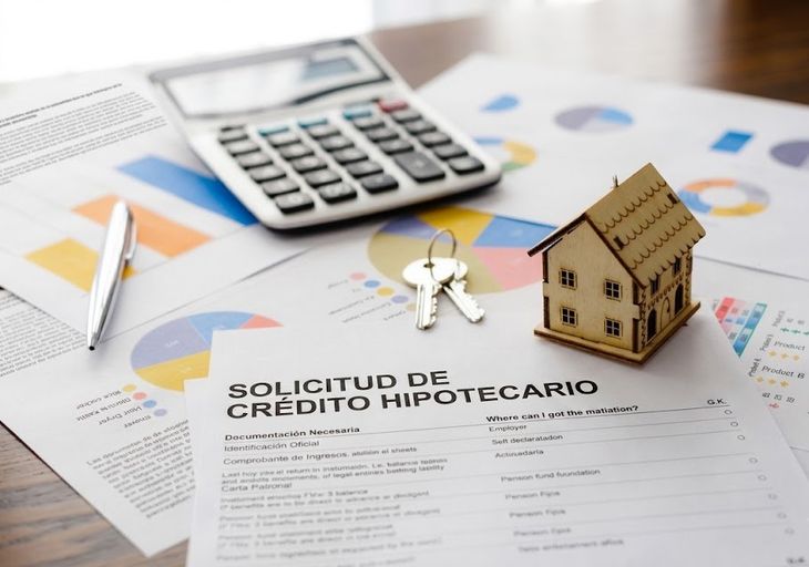 La obtención de un crédito hipotecario exige presentar documentación personal, comprobantes de ingresos y la información del inmueble. El Gobierno analiza incorporar garantías adicionales para agilizar la aprobación de préstamos y ampliar el acceso al financiamiento para la vivienda