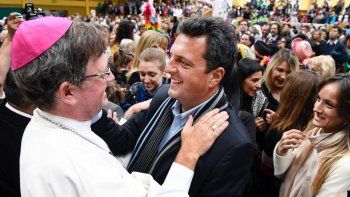 massa asistio a la asuncion del obispo jorge garcia cuerva en santa cruz