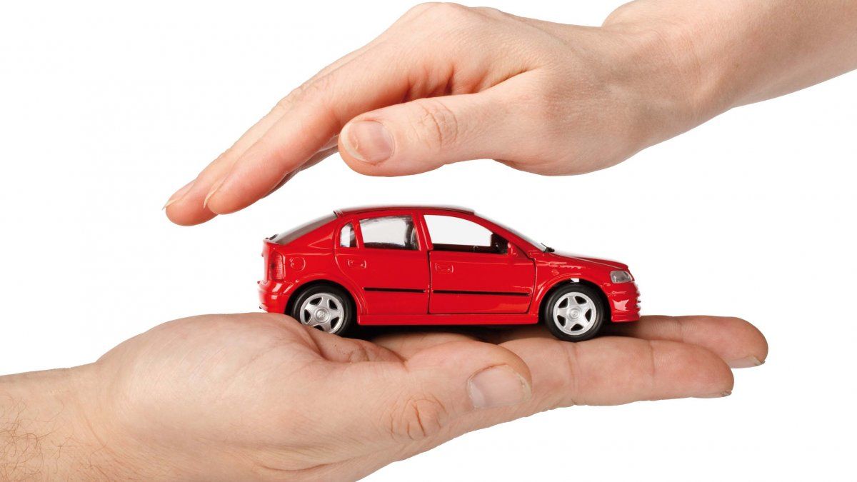 Hoy los automovilistas buscan seguros más económicos. 
