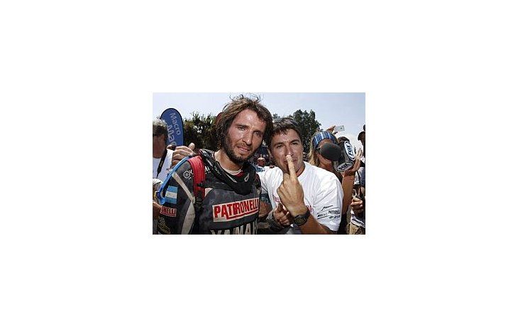 ámbito.com | Marcos Patronelli fue recibido por su hermano Alejandro, bicampeón defensor (Foto: www.dakar.com).