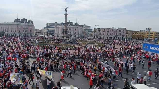 Marchas Perú Lima.jpg