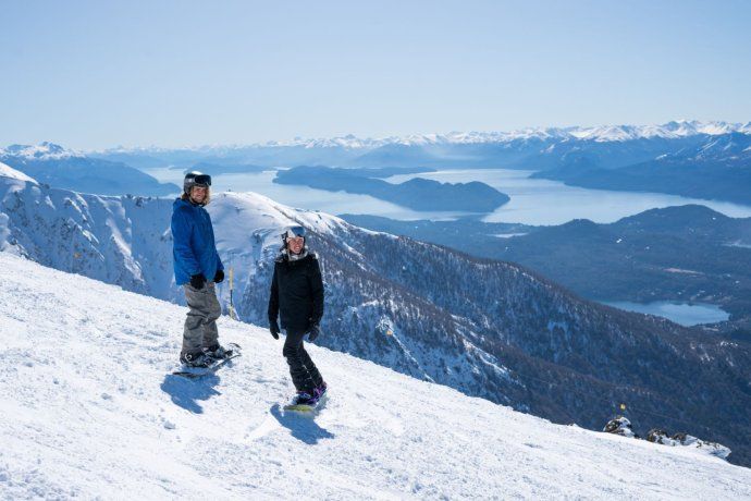 El esquí es una de las actividades que más disfruta el turismo en Bariloche.