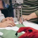 La confección de indumentaria se vio sumamente golpeada en los últimos años. La confección de indumentaria se vio sumamente golpeada en los últimos años.