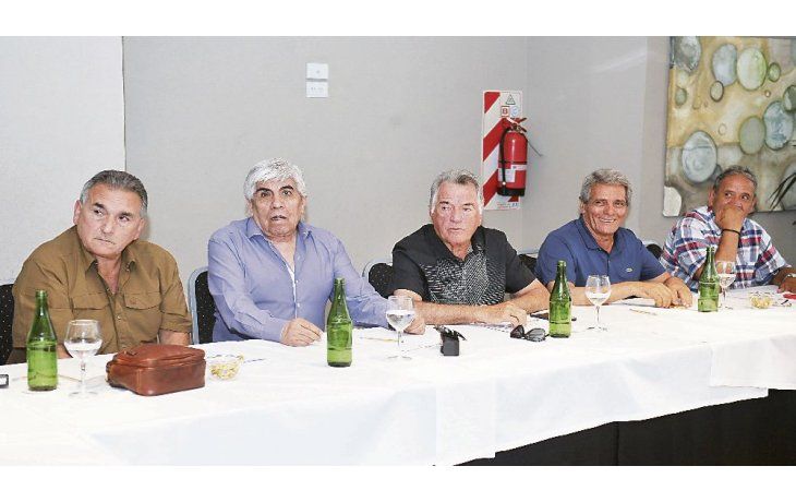 ámbito.com | Ayer nomás. Tras aquel asado en Mar del Plata durante enero, la unidad de la dirigencia cegetista implosionó por la marcha antigobierno.