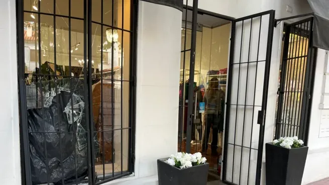 El local que fue blanco del robo en Mendoza.