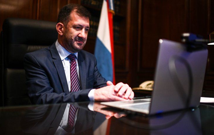 El senador del Frente de Todos, Edgardo Kuider.