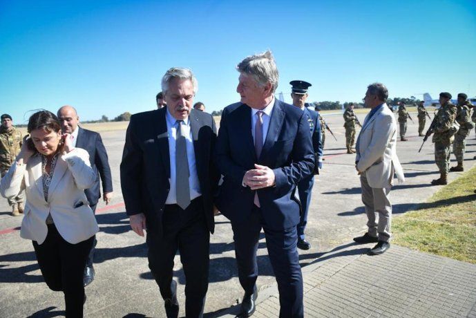  Alberto Fernández arribó a La Pampa para encabezar una reunión del gabinete federal.