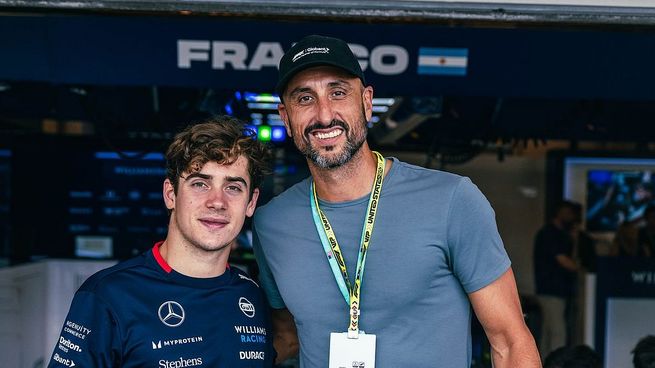 Ginobili y Obertaron visitaron a Colapinto en el paddock de Williams.