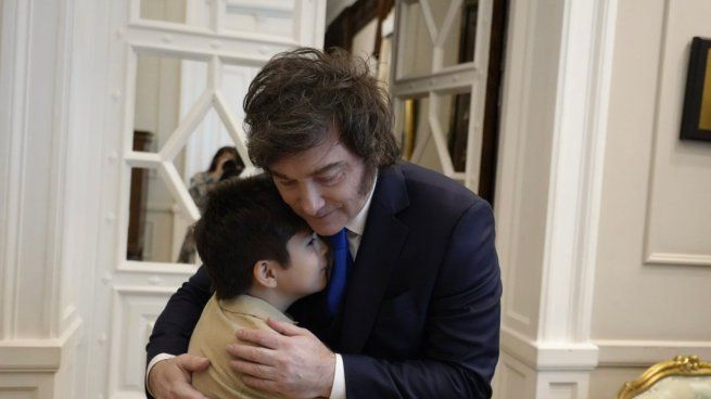 Javier Milei recibió en Casa Rosada a Pedro, un menor que admira sus ideas.