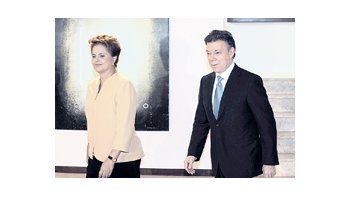 El presidente colombiano, Juan Manuel Santos, eligió Brasil como primer destino desde que asumió en la Casa de Nariño. Se encontró con Dilma Rousseff en Brasilia (foto). Hoy lo hará con el opositor José Serra y la verde Marina Silva.