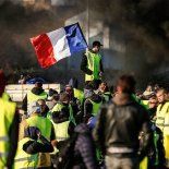 Crece la tensión política, social y económica en Francia.