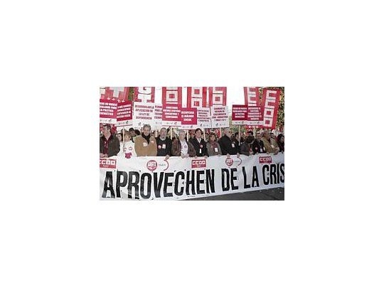 Los principales sindicatos españoles convocaron a una marcha contra la reforma laboral de Rajoy.