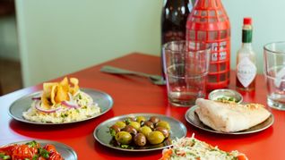 Copetín es una gran opción para quienes disfrutan de los clásicos. Copetín es una gran opción para quienes disfrutan de los clásicos.