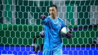 Marchesín, de 35 años, llega con una vasta trayectoria internacional, que incluye pasos exitosos por el América de México, Porto de Portugal y Gremio de Brasil. 