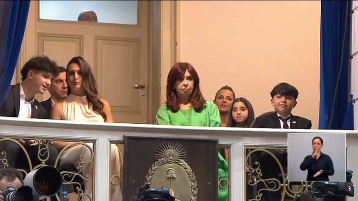 "Sería intelectualmente deshonesto no mencionar el incumplimiento del contrato electoral", declaró Cristina Kirchner en su escrito. "Sería intelectualmente deshonesto no mencionar el incumplimiento del contrato electoral", declaró Cristina Kirchner en su escrito. 