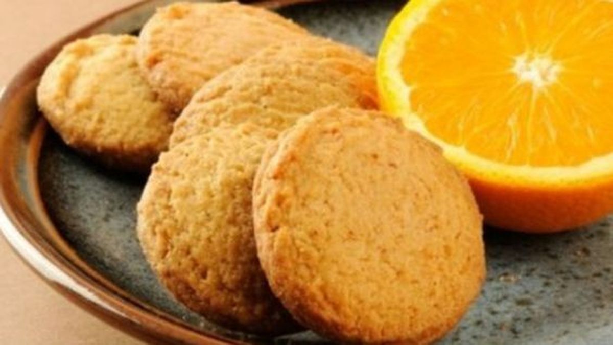 Recipe for coconut and orange cookies in 7 steps: the ideal company for mate time