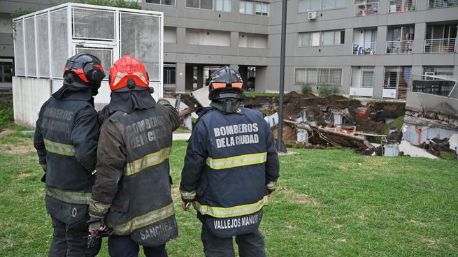 Los vecinos piden investigar a la empresa constructora.