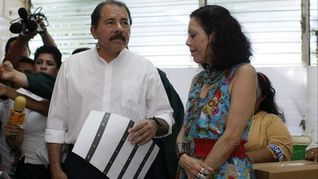 ortega y murillo votaron en las elecciones en nicaragua