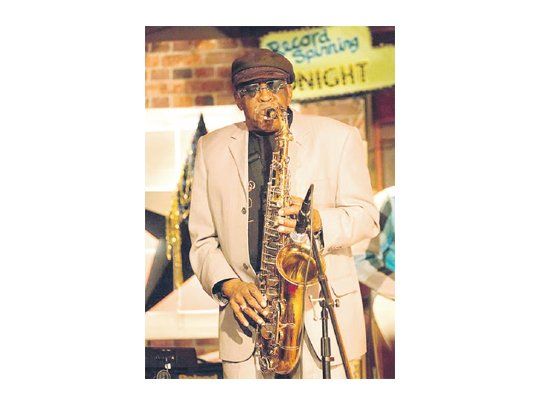 Eddie Shaw: “Nunca vi a un músico de blues que se haga millonario a los 25 años. No ocurre como con el rock, el country o el hip hop”.