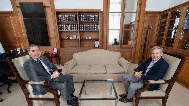 Diego Santilli recibió a Rogelio Frigerio en la Casa Rosada.