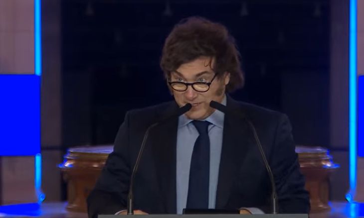 Milei se defendió de las críticas y aseguró que la universidad seguirá siendo Milei se defendió de las críticas y aseguró que la universidad seguirá siendo