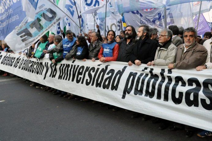 Gremios de todo el país se movilizarán en defensa de la universidad pública.