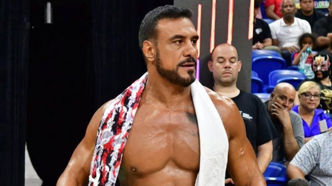 El luchador mexicano Alberto del Rio, también conocido como “El Patrón”, fue confirmado como uno de los participantes de La Granja VIP, el nuevo reality show de TV Azteca.
