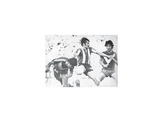 El defensor Eduardo Saporiti fue uno de los jugadores del plantel de River que en 1983 terminó penúltimo y se salvó de descender de categoría porque empezaron a regir los promedios.