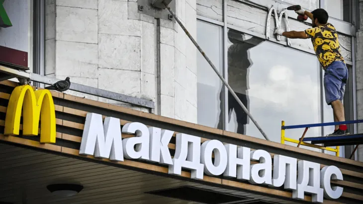 Mc Donalds sigue en Rusia a pesar de las sanciones. Mc Donalds sigue en Rusia a pesar de las sanciones.