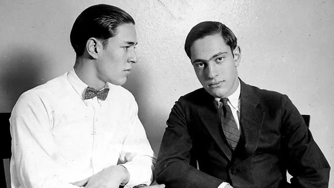 Leopold y Loeb, los asesinos millonarios superdotados.