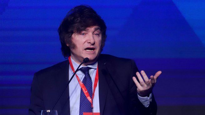 Elecciones 2023. Javier Milei anticipó que buscará “mejorar la fiscalización” y “seducir” a quienes no fueron a votar.