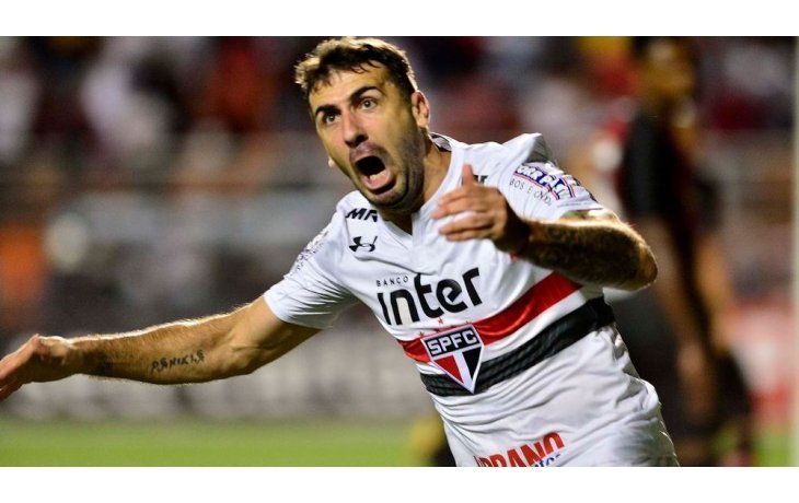 Pratto aseguró hace un tiempo que lo seduce jugar en River.