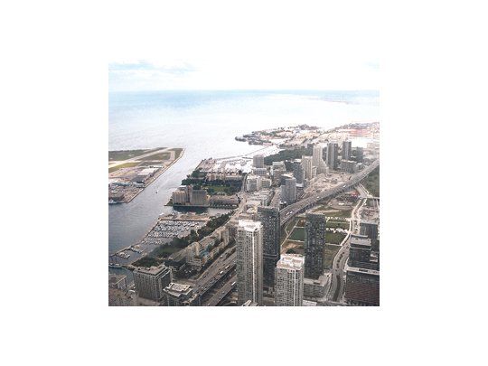 Conocer Toronto es viajar por el mundo