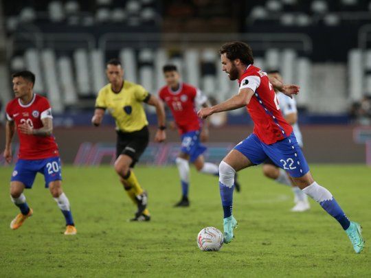 Ben Brereton debutó en Chile y la cuenta oficial tuvo un desafortunado tuit que enojó a la Argentina.