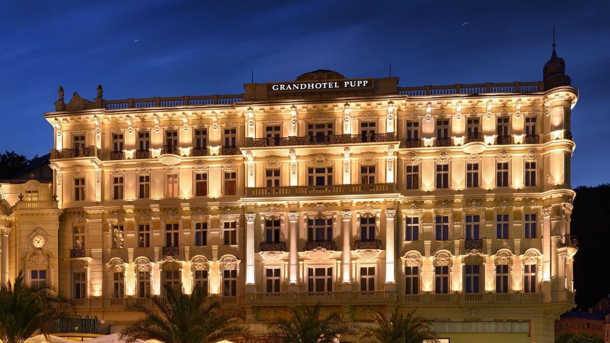 This luxury hotel is the main stage of an iconic comedy: this is the Grandhotel Pupp