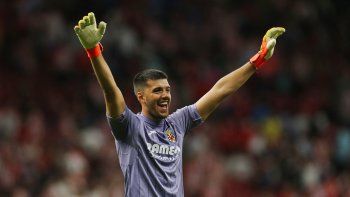Figura. Gerónimo Rulli fue uno de los puntos altos de Villarreal y del partido.