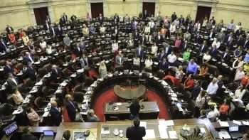 Adriana Cáceres y Liliana Scwindt reemplazarán a Montenegro y Solá en Diputados