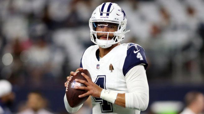 Dak Prescott firmó por cuatro años más con los Dallas Cowboys, convirtiéndose en el jugador mejor pagado de la NFL