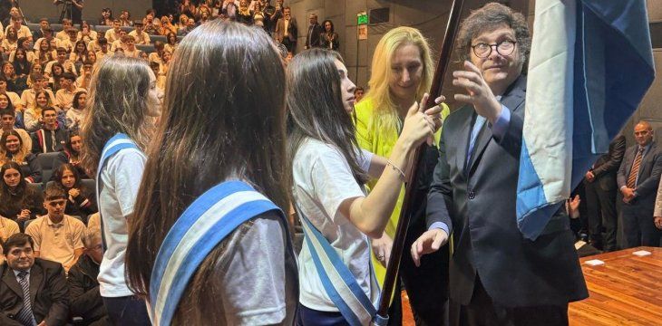 Javier Milei en el Colegio Cardenal Copello en el comienzo del ciclo lectivo. Javier Milei en el Colegio Cardenal Copello en el comienzo del ciclo lectivo. 